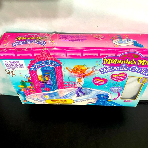 MELANIE’S MALL VINTAGE 1997 MELANIE ON ICE w/ ORIGINAL BOX - Picture 13 of 16